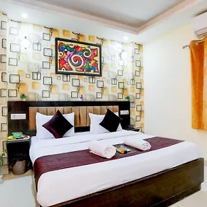 Hotel Luxury Global, New Delhi